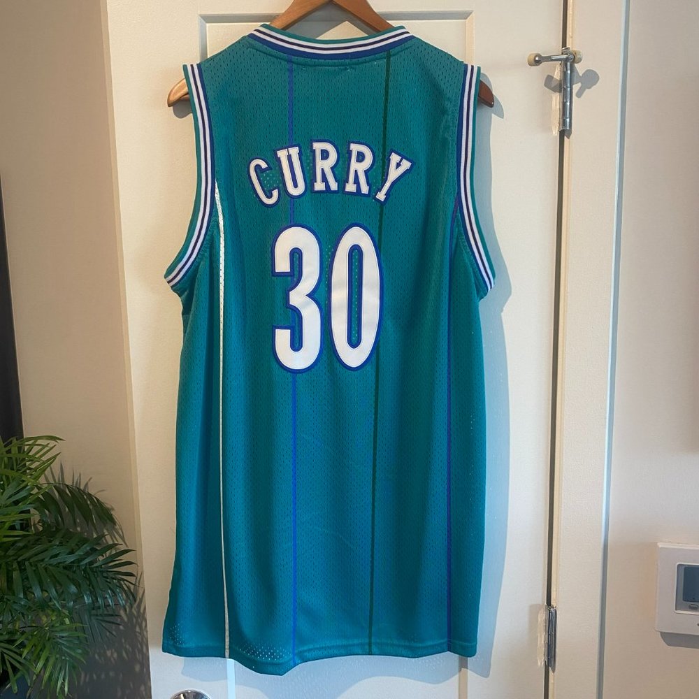 Mint Mitchell & Ness Hardwood Classics Dell Curry Charlotte Hornets Jersey - Picture 2 of 4